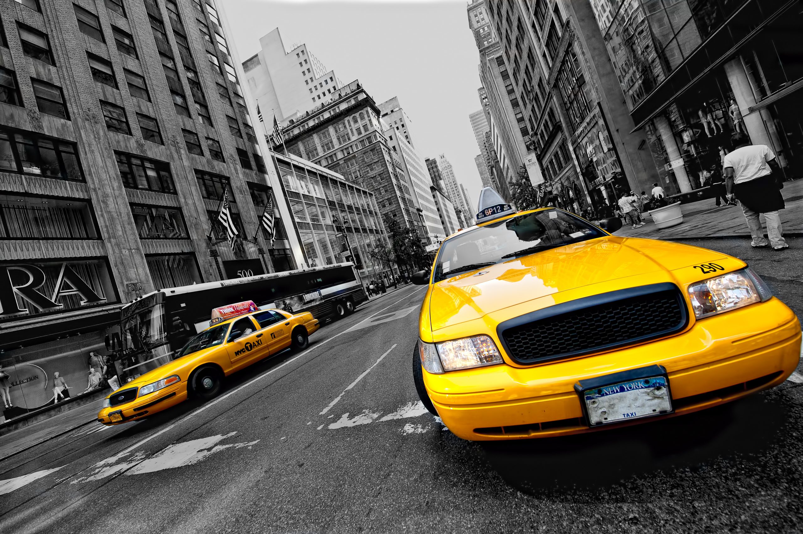 Картина черно желтая. Желтое такси Нью Йорк. Такси Нью-Йорка. New York Yellow Taxi пазл. Такси Нью-Йорка 2023.