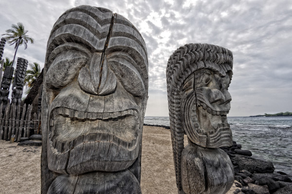 Hawaii Tiki wooden statue