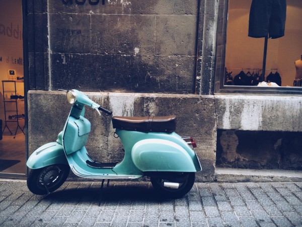 old, blue vintage motor scooter in Palma de Mallorca