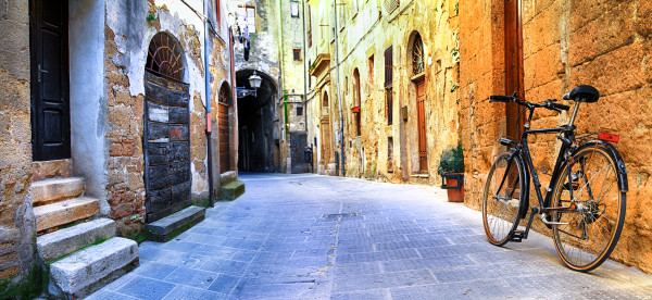 pictorial streets of old Italy series – Pitigliano