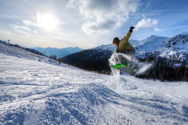 Expert Snowboarder jump